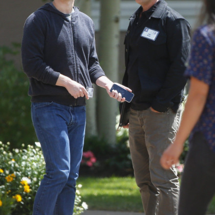 Καθηγήτρια του Χάρβαρντ καταγγέλλει ότι απολύθηκε… με εντολή του Ζούκερμπεργκ