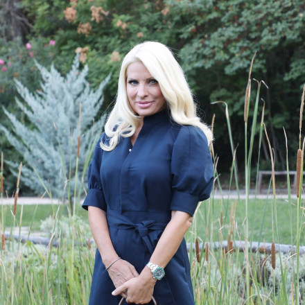 Fashion TV: Τι φόρεσαν αυτή την εβδομάδα αγαπημένες παρουσιάστριες