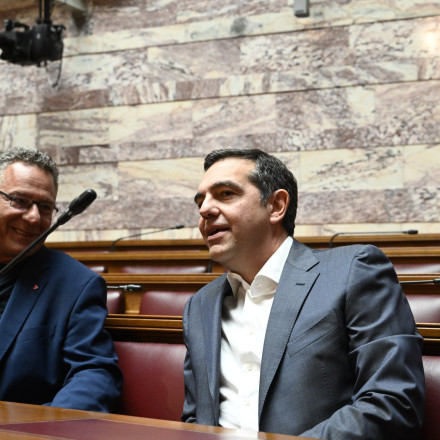 Αιχμές Τσίπρα για τους «11»: Στην ιταλική Αριστερά δεν ανταλλάσσουν φίλια πυρά