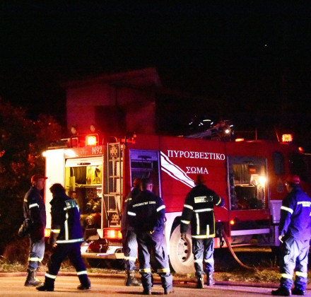 Τραγωδία στο Άγιο Όρος - Φορτηγό έπεσε σε χαράδρα, απανθρακώθηκε ο οδηγός Τραγωδία στο Άγιο Όρος - Φορτηγό έπεσε σε χαράδρα, απανθρακώθηκε ο οδηγός