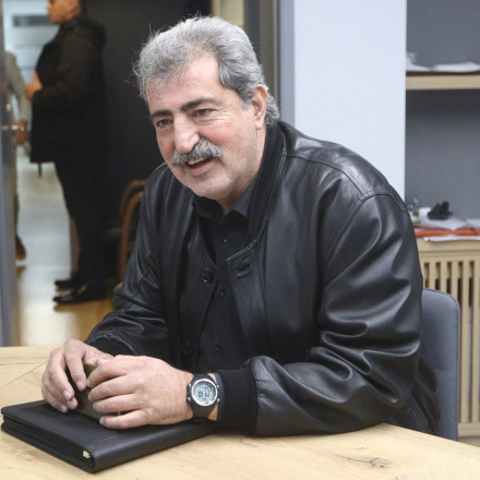 Ο Πολάκης πήγε στην ορκωμοσία της κόρης του και... μοίραζε συμβουλές