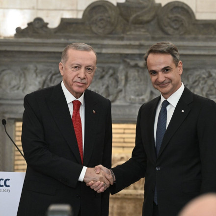 Μητσοτάκης-Ερντογάν: Διακήρυξη φιλίας με «αγκάθια» το Κυπριακό και τη μειονότητα