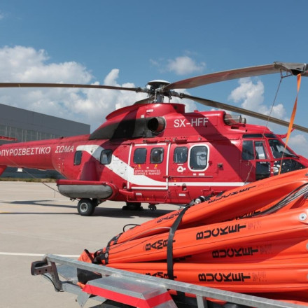 Σύρος: Αεροδιακομιδή πολυτραυματία με ελικόπτερο του Πυροσβεστικού Σώματος