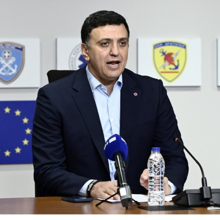 Κικίλιας: Έρχονται αλλαγές στο 112 - Τι ανέφερε για τις πυρκαγιές