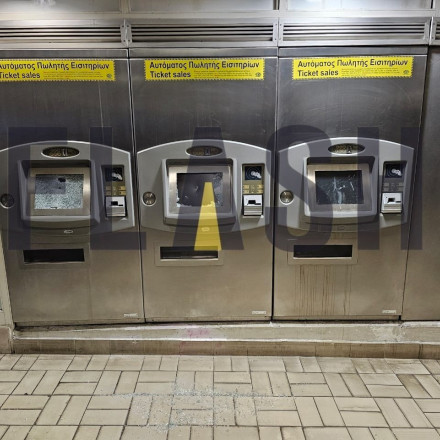 Καταστροφές στον σταθμό μετρό «Ομόνοια» μετά την πορεία - Φωτορεπορτάζ flash.gr