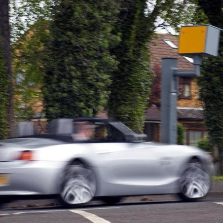 Τα ραντάρ της αστυνομίας προστατεύουν;