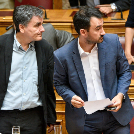 Το Σαββατοκύριακο των αποφάσεων για τα «βαφτίσια» του κόμματος των «11»