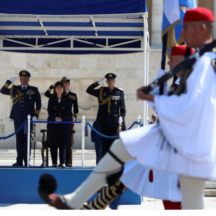 Παρέλαση 25η Μαρτίου: Δείτε live τη μεγάλη στρατιωτική παρέλαση στην Αθήνα [vid]