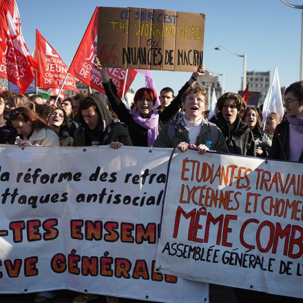 Γαλλία: Θετική η Γερουσία για το ασφαλιστικό  - Σύνταξη στα 67 αντί τα 62 και άλλα «κατέβασαν» 1 εκατομμύριο κόσμο στους δρόμους