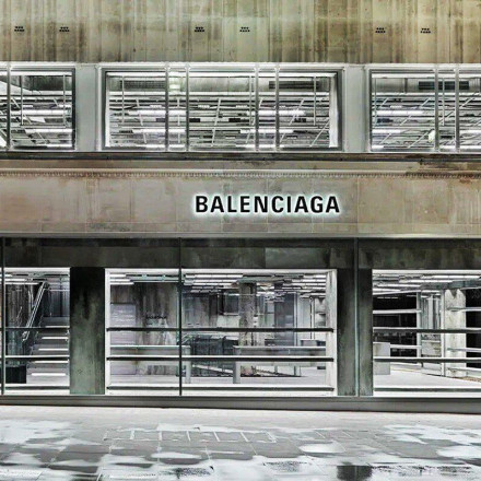 Balenciaga: Από το σκάνδαλο για παιδική κακοποίηση στη συνεργασία με το National Children’s Alliance - Η φιλανθρωπία τα ξεπλένει όλα