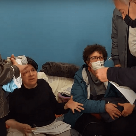 Άγιος Παντελεήμονας: Πήγαν να κάνουν έξωση σε γυναίκα με αναπηρία
