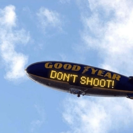 Viral: Το μήνυμα τρολάρισμα σε αερόστατο της Goodyear για τα κινεζικά κατασκοπευτικά μπαλόνια [vid]