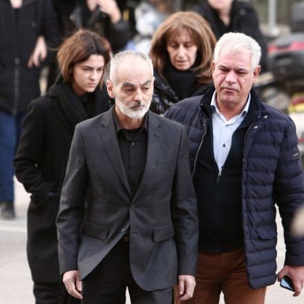 Άλκης Καμπανός: Με προβολές βίντεο από τη δολοφονική επίθεση συνεχίζεται η δίκη