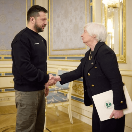 Ουκρανία: Αιφνιδιαστική επίσκεψη της Αμερικανίδας υπουργού Οικονομικών στο Κίεβο