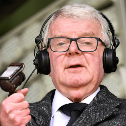 John Motson: Σίγησε η θρυλική φωνή του BBC και του FIFA