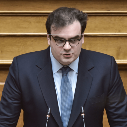 Από το 2025 τα μη κρατικά πανεπιστήμια, λέει ο Πιερρακάκης