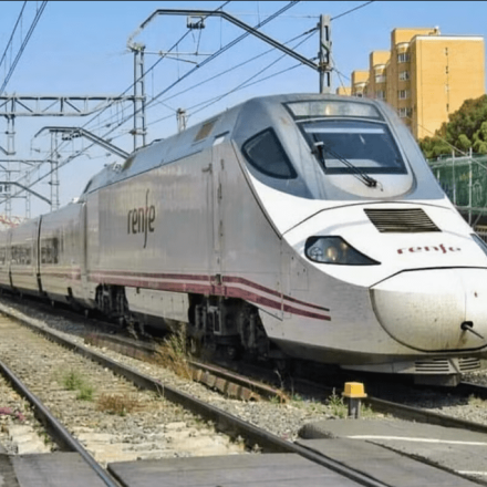 Ισπανία: Παραιτήθηκε η υπουργός Μεταφορών διότι παρήγγειλε λάθος τρένα 260 εκατ. ευρώ