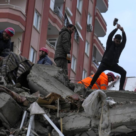 Σεισμός στην Τουρκία: Πέθανε 40χρονη γυναίκα μία ημέρα μετά τον απεγκλωβισμό της από τα συντρίμμια