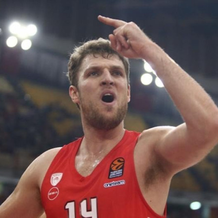 Euroleague: Ξανά MVP του μήνα ο Βεζένκοφ