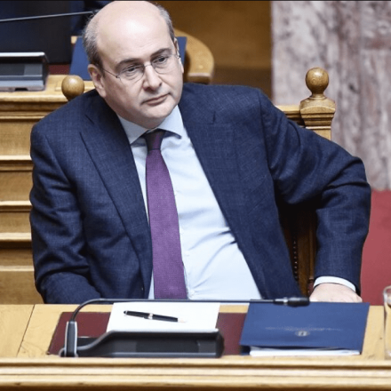 Κωστής Χατζηδάκης: Μήνυση κατά του Υπουργού από τους δικηγόρους της Αθήνας