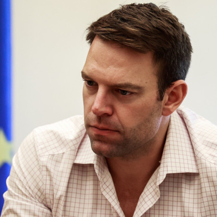 Επίσκεψη Στέφανου Κασσελάκη στον τραυματία αστυνομικό