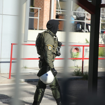 Οργισμένη ανακοίνωση αστυνομικών: «Ο πρωθυπουργός να διακόψει τα πρωταθλήματα»