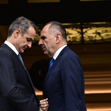 Ο κ. Ερντογάν, ο κ. Γεραπετρίτης και η… υπόκλιση