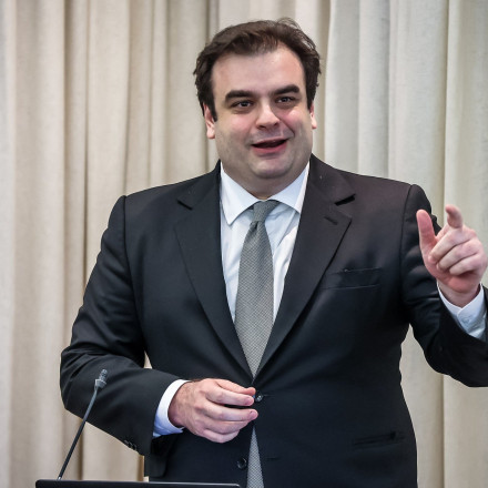 Πιερρακάκης: Η Ελλάδα κέρδισε τον διεθνή σεβασμό για την τεράστια απόσταση που διένυσε από το 2019