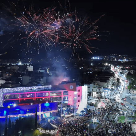 Χριστούγεννα πολλών αστέρων....Η πιο φαντασμαγορική φωταγώγηση στην Ελλάδα