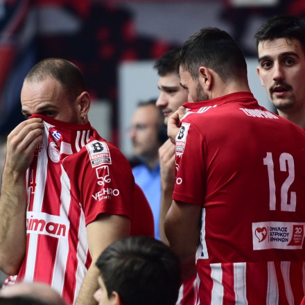 Έχασε το ματς στα... χαρτιά ο Ολυμπιακός για τα επεισόδια στο Ρέντη!