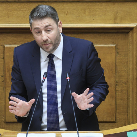 Επίθεση Ανδρουλάκη σε ΝΔ: Προϋπολογισμός διευθετήσεων με κακοπληρωμένες δουλείες