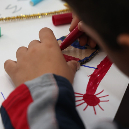 H εθελοντική δράση της AEGEAN για παιδιά και ηλικιωμένους