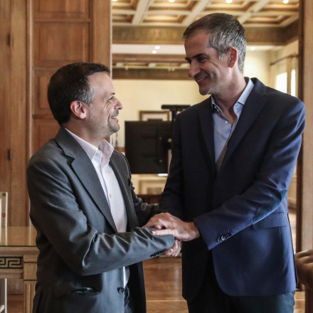 Μπιφ Δούκα - Μπακογιάννη για το μπαρ στη Βουλιαγμένης: «Εκτέθηκε ο Δήμος - Με ποια συμφέροντα είσαι;»