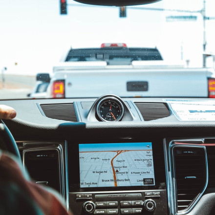 «Μάχη μέχρις εσχάτων» των τεχνολογικών κολοσσών για την Τεχνητή Νοημοσύνη