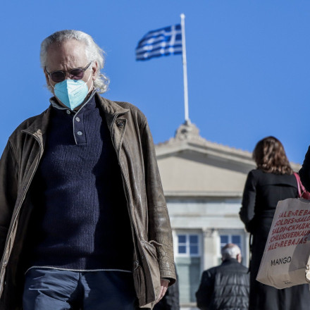 Η επιστροφή της μάσκας - Πού και πότε πρέπει να τη φοράμε