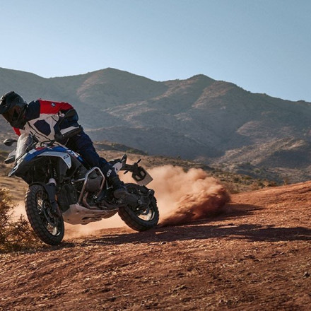 Η νέα BMW R 1300 GS ανεβαίνει επίπεδο