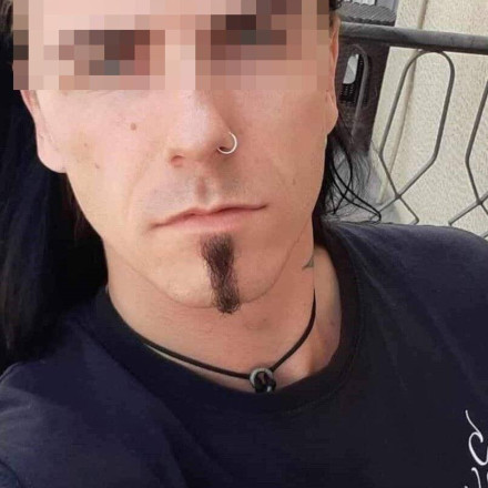 Μαχαίρι «push dagger» κάρφωσε ο Νορβηγός στον λαιμό του αστυνομικού