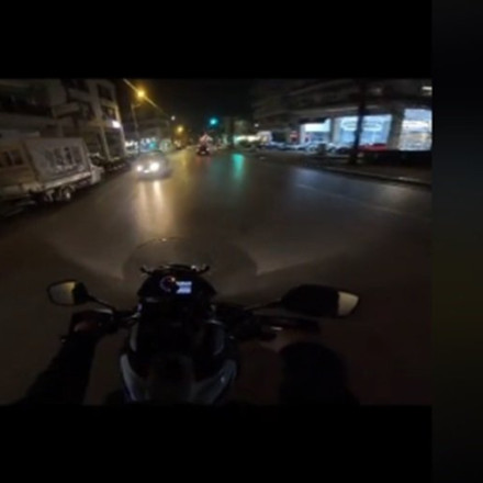 Θεσσαλονίκη: Oδηγούσε ανάποδα στην Βασιλίσσης Όλγας – Δείτε βίντεο