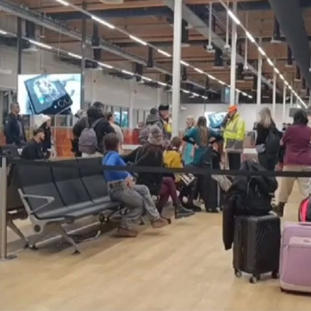 Βουδαπέστη: Παρατημένοι για ώρες στο αεροδρόμιο 100 Έλληνες - «Καμία ενημέρωση»