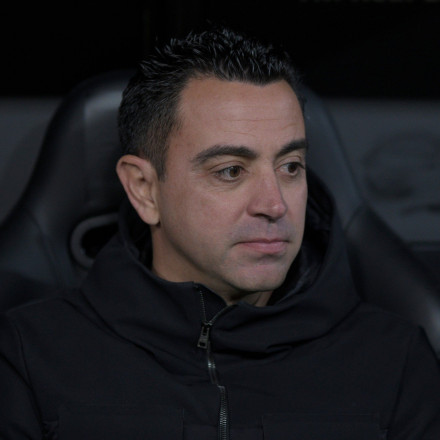 Τσάβι: «Δεν μπορούμε να αντέξουμε οικονομικά τον Εμπαπέ και τον Χάαλαντ»