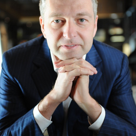 Σε δίκη το Sotheby’s: Γιατί δέχθηκε μήνυση από τον ρώσο μεγιστάνα του Σκορπιού