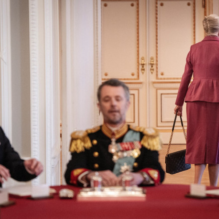 Δανία: Νέος βασιλιάς ο Φρειδερίκος Ι' - Το φλογερό βασιλικό φιλί