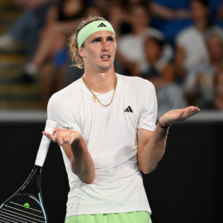 Ζβέρεφ σε δημοσιογράφο για την υπόθεση κακοποίησης: «Προτιμάτε τα κλικ από την αλήθεια»