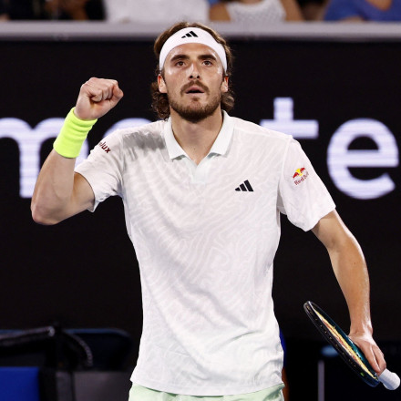 Πρόκριση με άγχος για τον Τσιτσιπά στον 3ο γύρο του Austalian Open