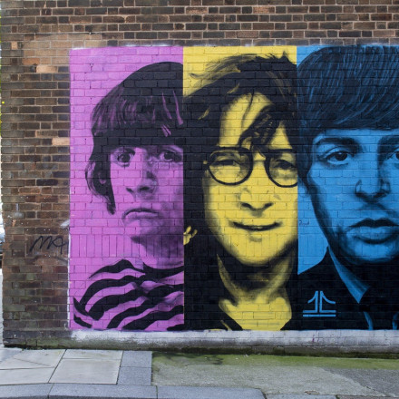 «Στο σφυρί» σπάνιος πίνακας που ζωγράφισαν οι Beatles