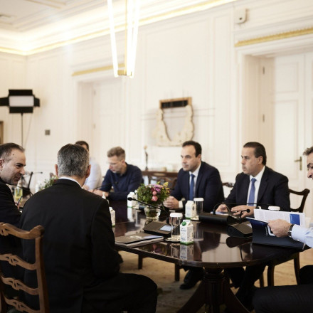 Η Τεχνητή Νοημοσύνη εισέβαλε στο γραφείο του Πρωθυπουργού
