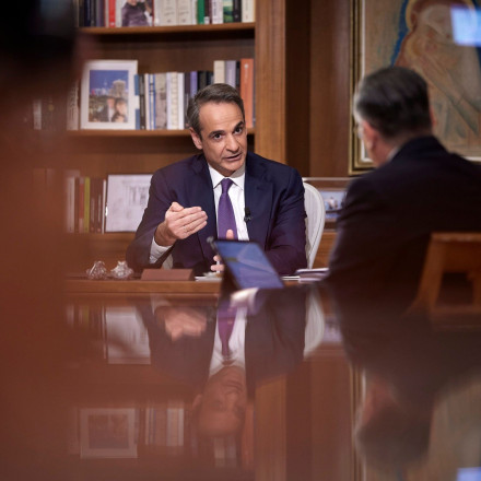 Μητσοτάκης: «Όχι» σε Γονέα 1 και Γονέα 2 - Διέξοδος για τους «αντάρτες» η αποχή
