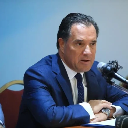 Γεωργιάδης: «Η πρόθεσή μας για κατώτατο μισθό 950 ευρώ θα ξεπεραστεί»