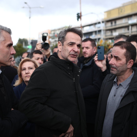 Μητσοτάκης από Γαλάτσι: Θα τα βάλουμε με το τέρας της ακρίβειας