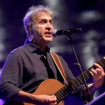 Νταλάρας για Μάνο Ελευθερίου: Ελεύθεροι και ωραίοι άνθρωποι τραγούδησαν μαζί μας